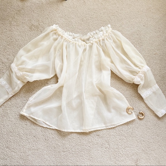 Vintage Tops - Vintage Puffer Sleeve Lace Silk Long Sleeve